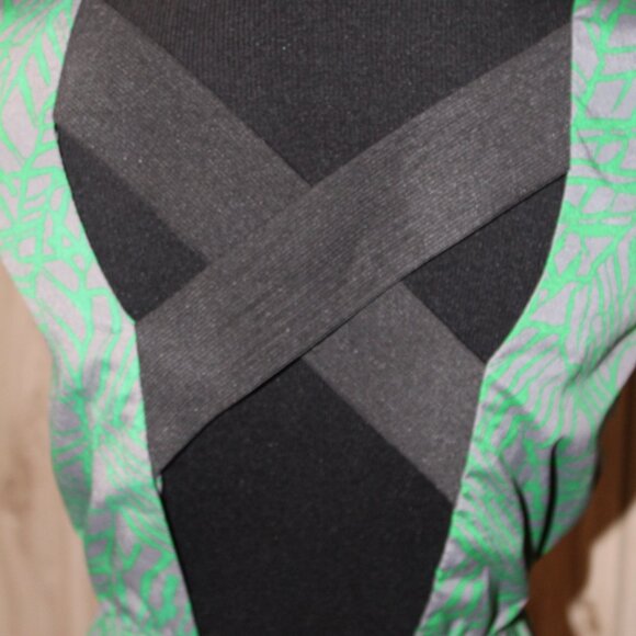 SALE Prevett Criss Cross Back Green Gray Lightweight Dress Small S Pre-Loved - Picture 3 of 15